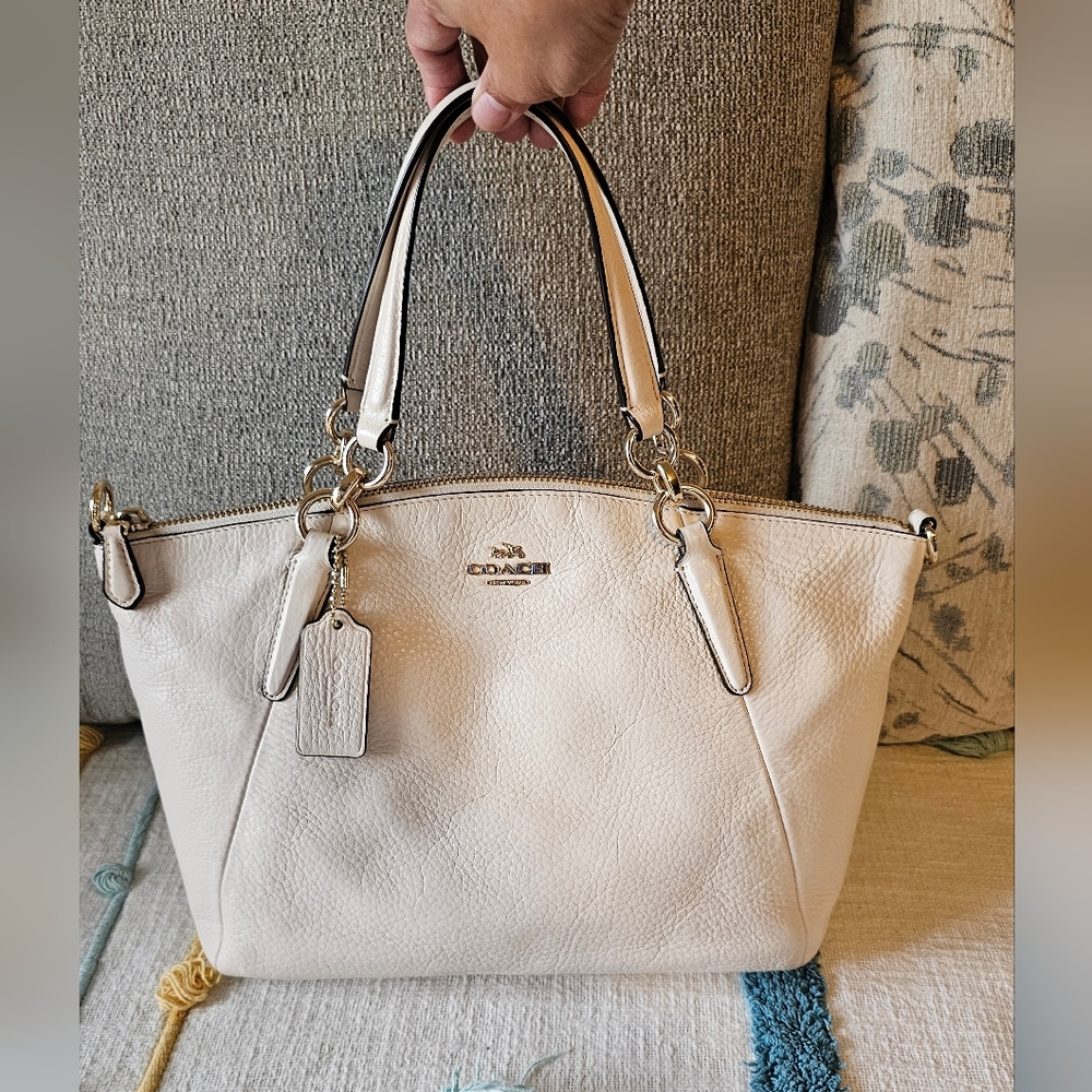 Coach Kelsey Small Bag